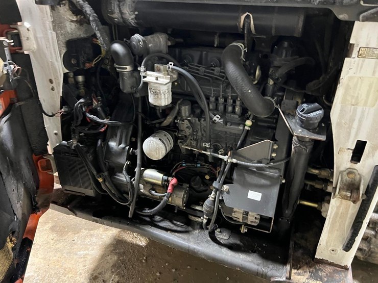bobcat-t870-image-16