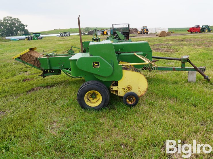 1980-john-deere-336-image-4
