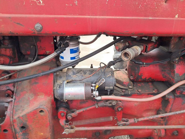 farmall-350-2wd-tractor-image-15