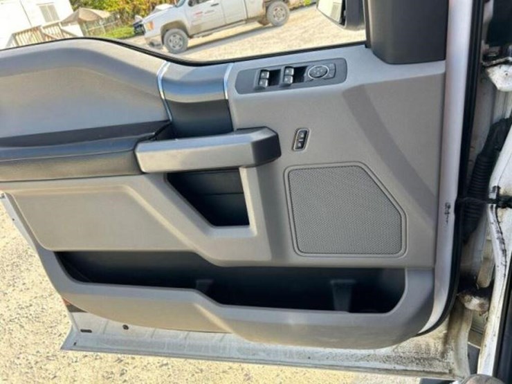 2015-ford-f150-image-12