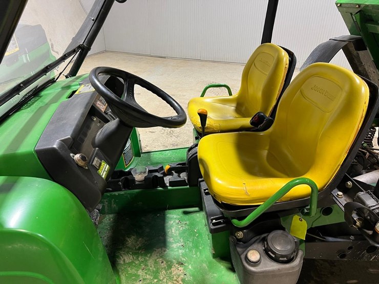 john-deere-gator-image-18