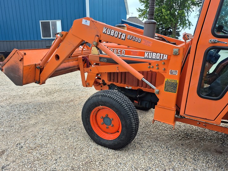 kubota-l2850-image-4