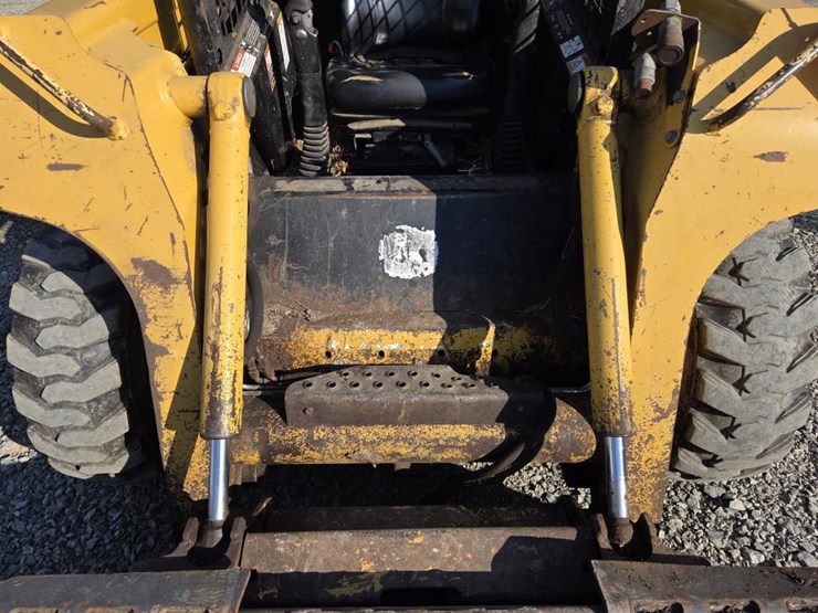 john-deere-250-image-13