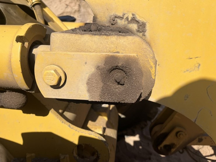 caterpillar-928g-image-37