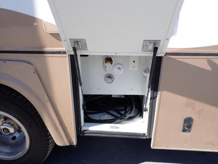 2007-big-foot-30mh26sl-26-ft-s/a-class-c-motorhome-image-99