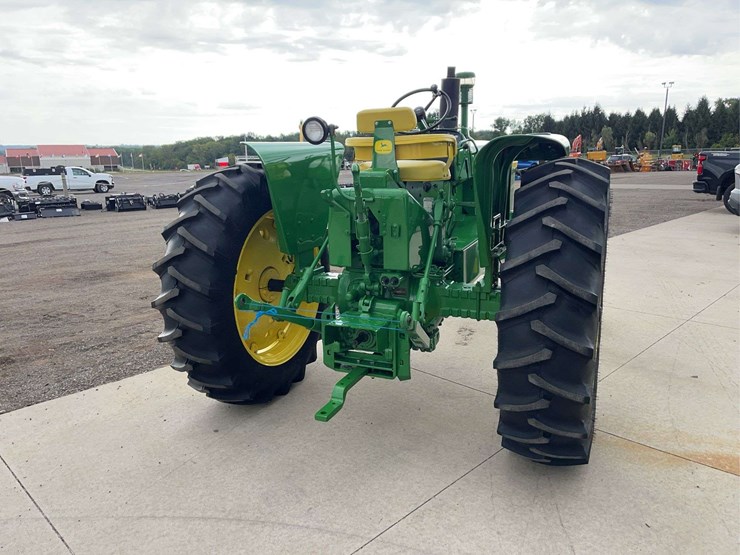 john-deere-3020-image-5