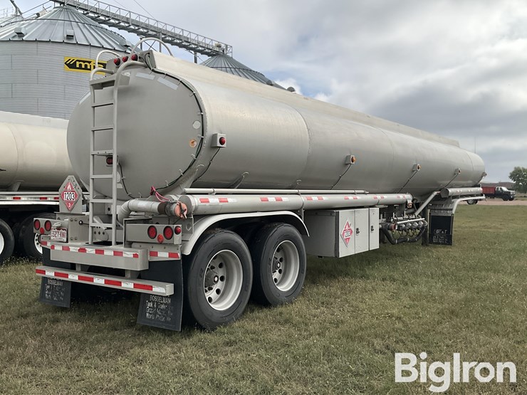 2009-polar-fuel-tanker-image-5