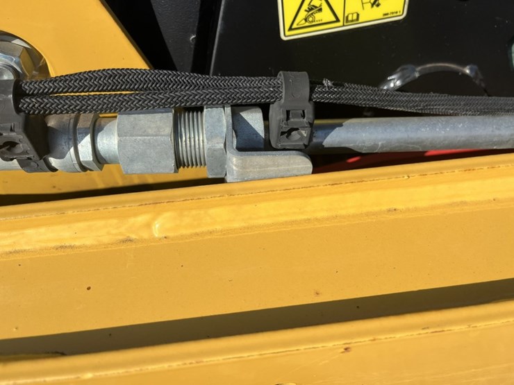 2012-caterpillar-272d-image-28