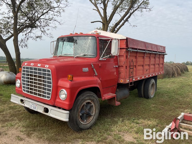 1976-ford-ln700-image-1