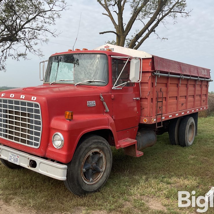 1976 FORD LN700