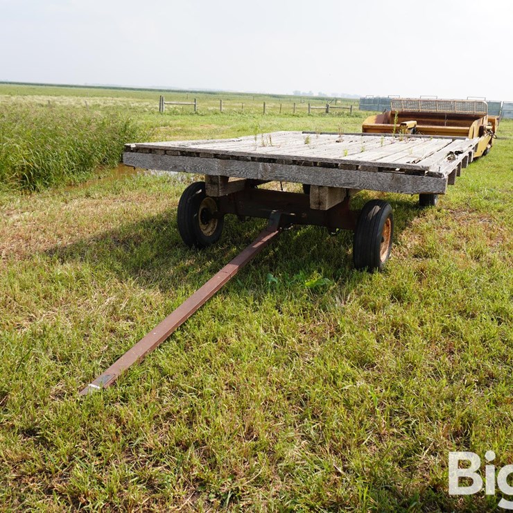 John Deere Running Gear W/10'X16' Flatbed