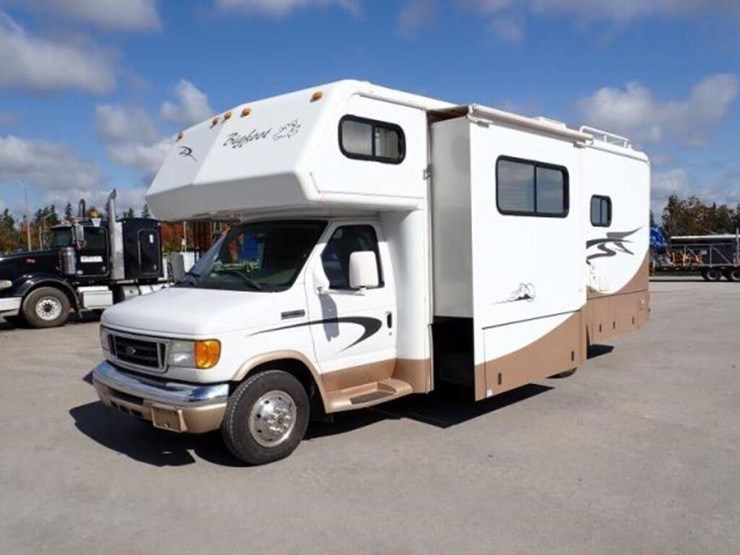 2007-big-foot-30mh26sl-26-ft-s/a-class-c-motorhome-image-1