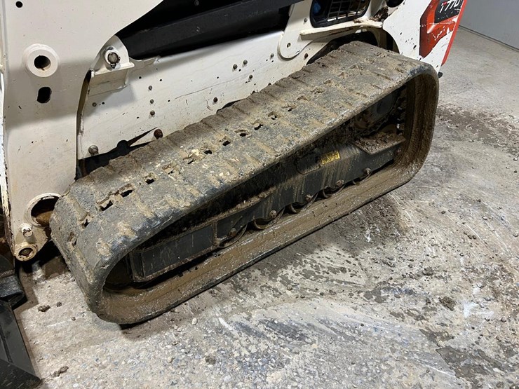 2023-bobcat-t770-image-12