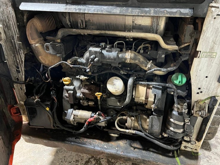 2017-bobcat-t770-image-16