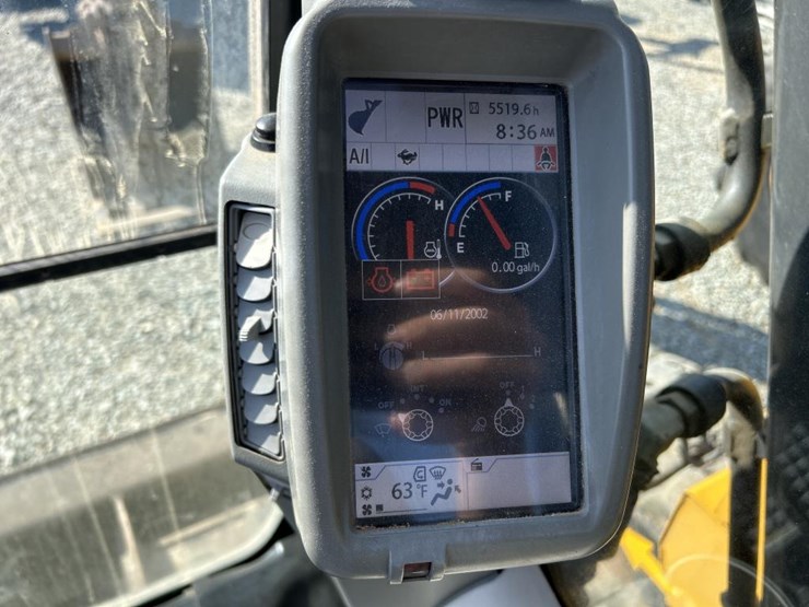 deere-75g-image-63