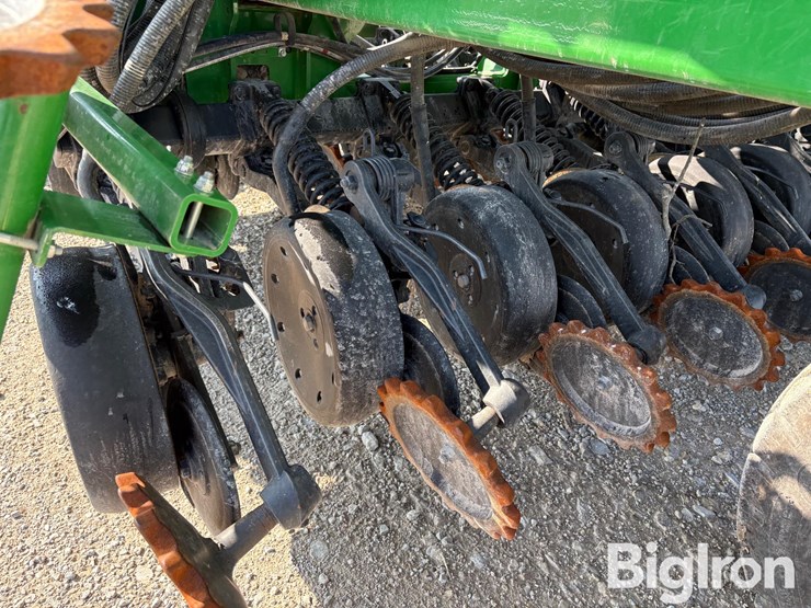 2022-john-deere-n542c-image-15