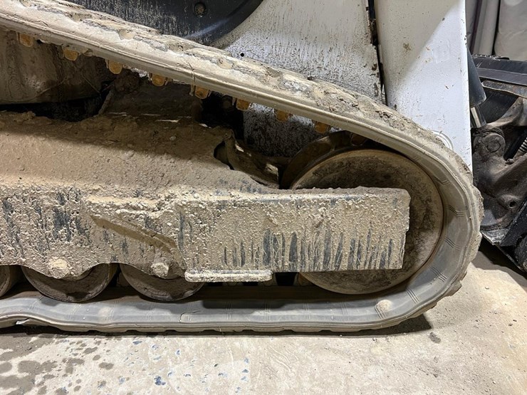 2021-bobcat-t64-image-21