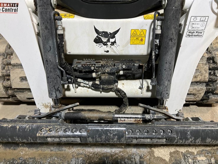 2023-bobcat-t770-image-10