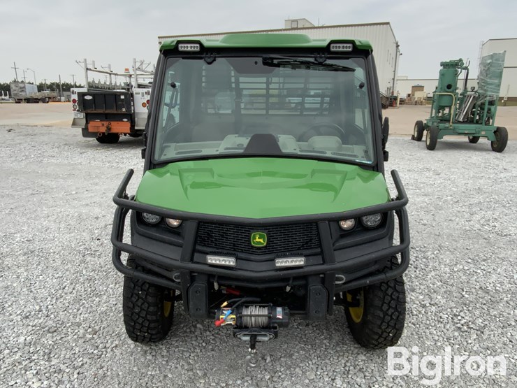 2018-john-deere-gator-image-2