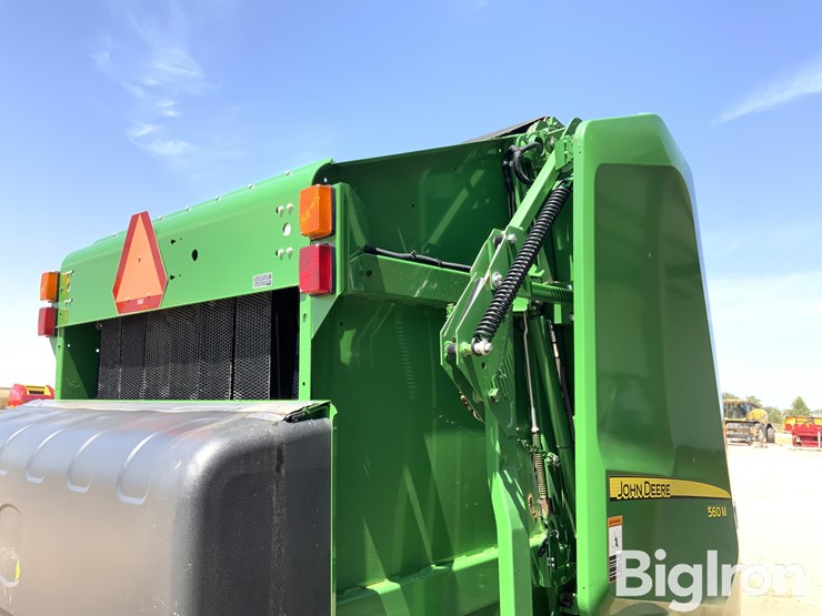 2018-john-deere-560m-image-20