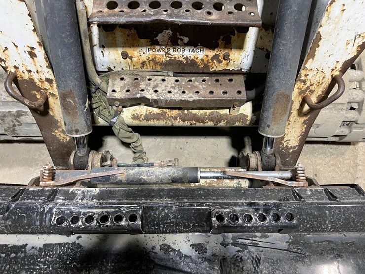 2006-bobcat-t250-image-10
