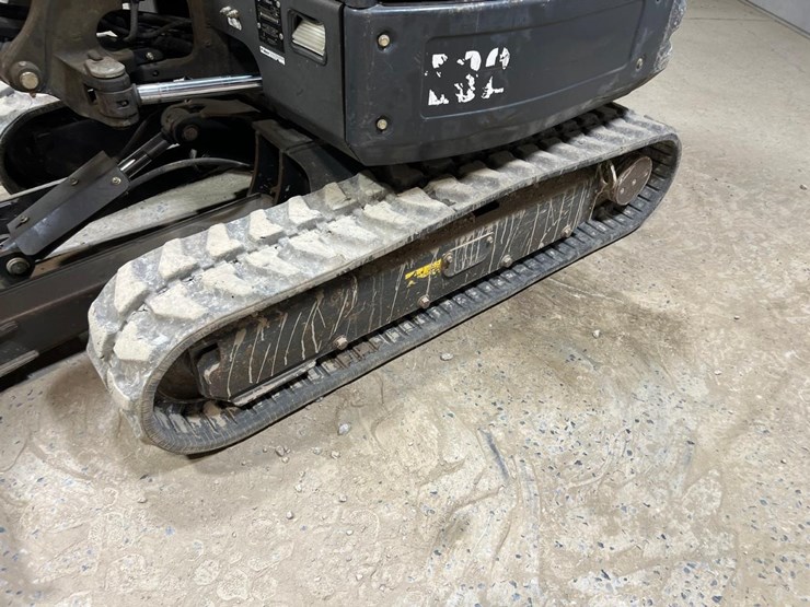 2017-bobcat-e32-image-13