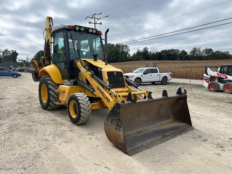new-holland-b95-image-7