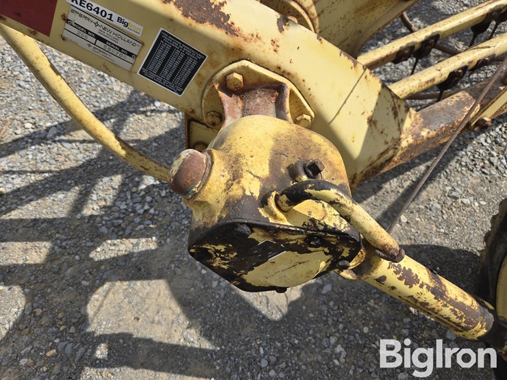 new-holland-256-image-9