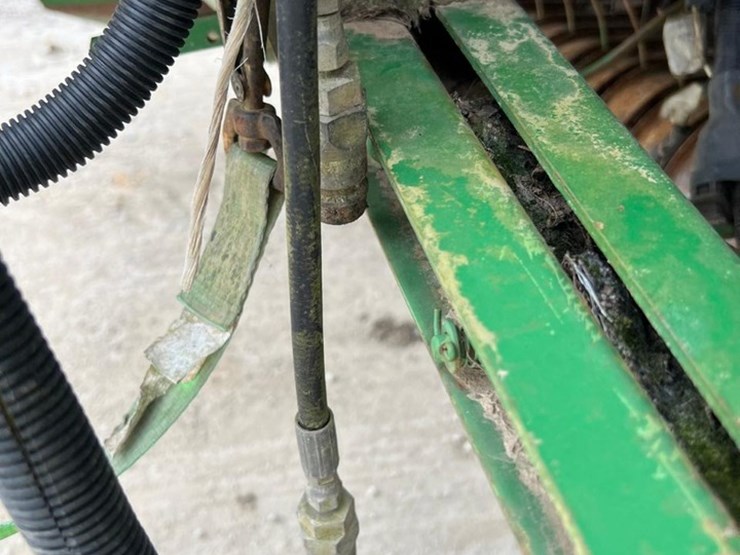 john-deere-567-image-15