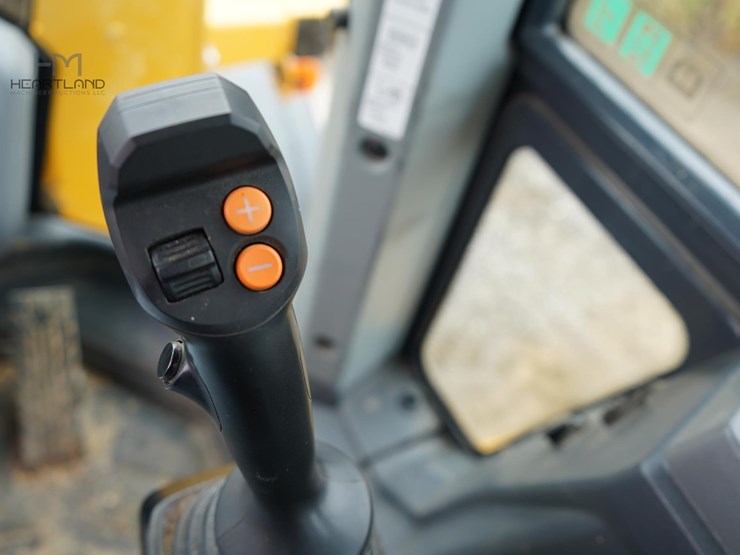 2024-deere-544-image-52