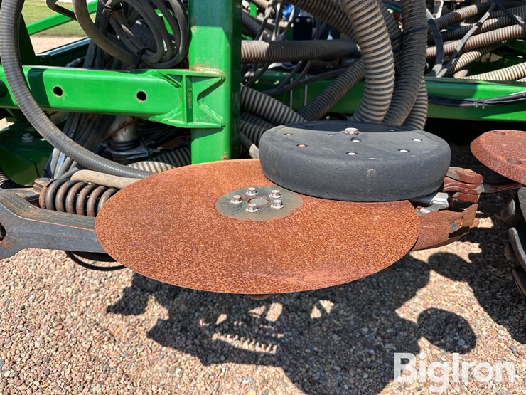 2016-john-deere-2510h-image-17