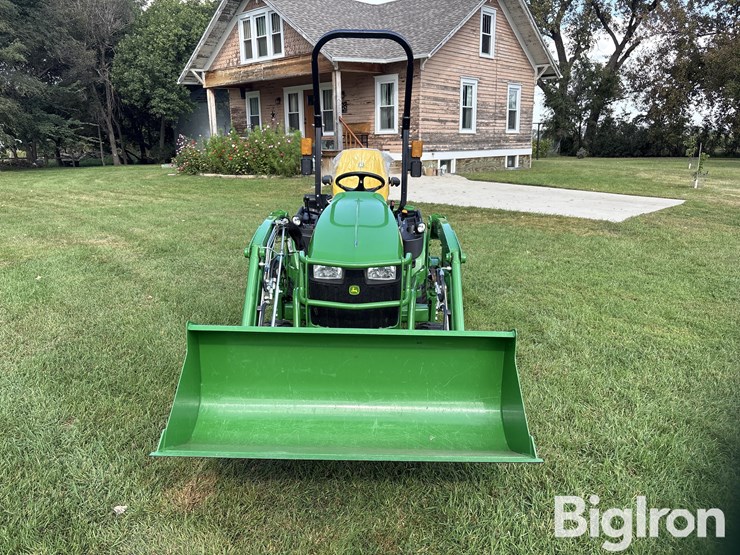 2021-john-deere-1025r-image-2