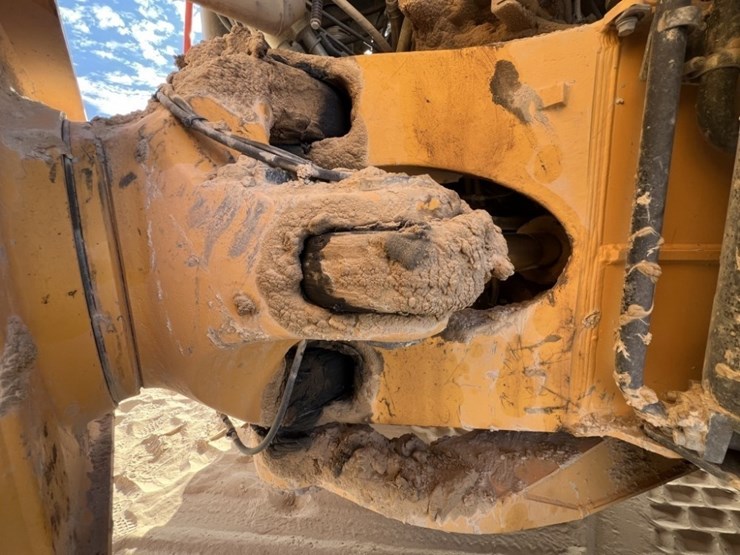 2021-volvo-a60h-image-31