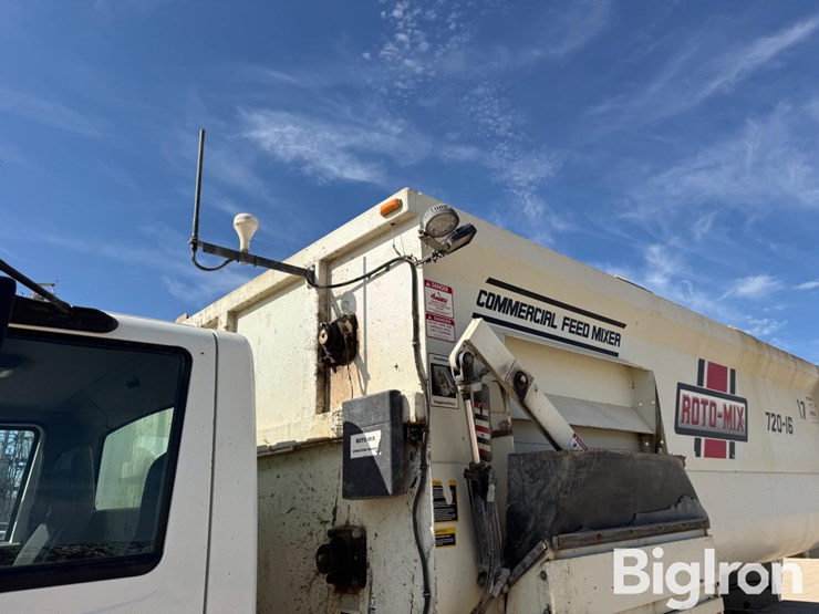 2019-international-7400-image-20