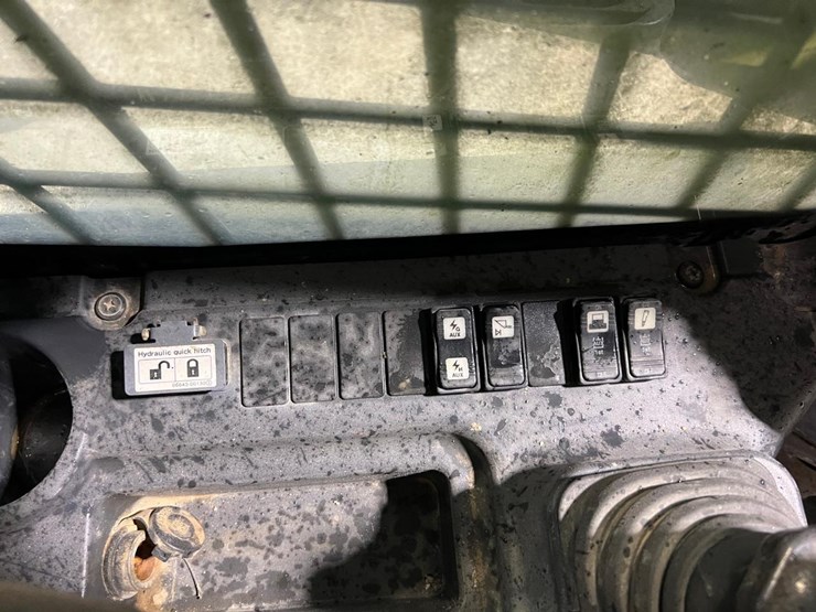 takeuchi-tl10v2-image-29