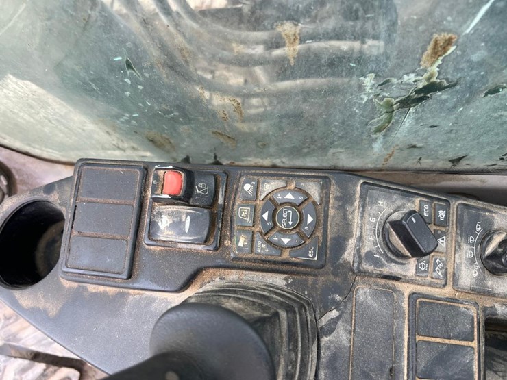 2016-volvo-ec160-image-34
