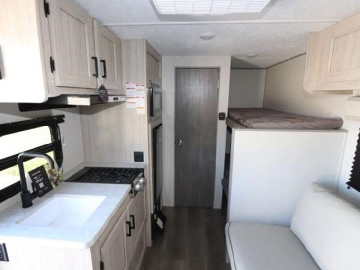 unused-2024-catalina-164bhx-travel-trailer-5zt2cae-image-9