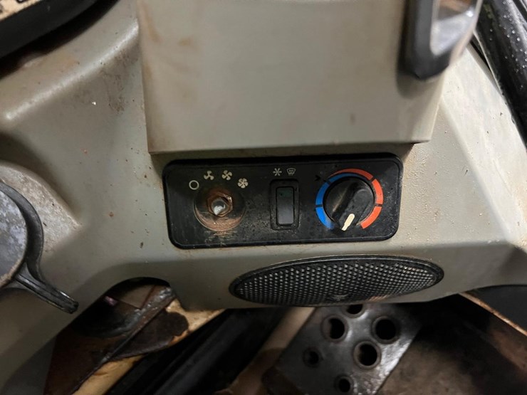 2017-bobcat-t770-image-24