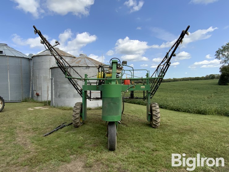 1971-john-deere-600-image-2