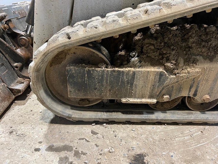 2022-bobcat-t64-image-14