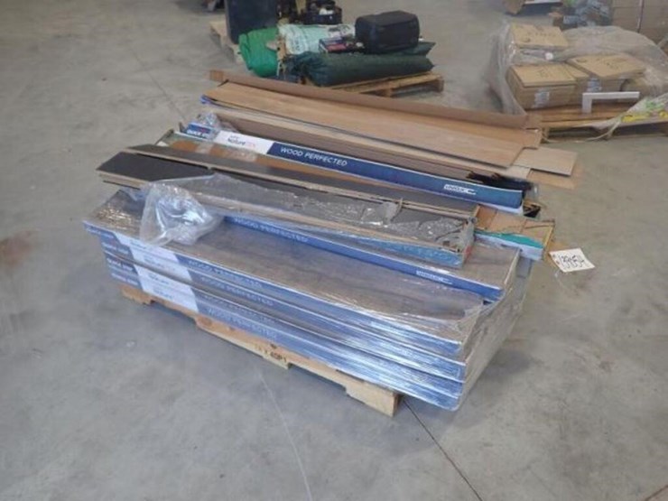 qty-of-assorted-laminate-flooring-image-1