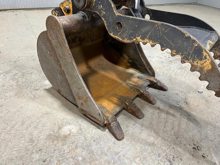 2022-deere-35g-image-11