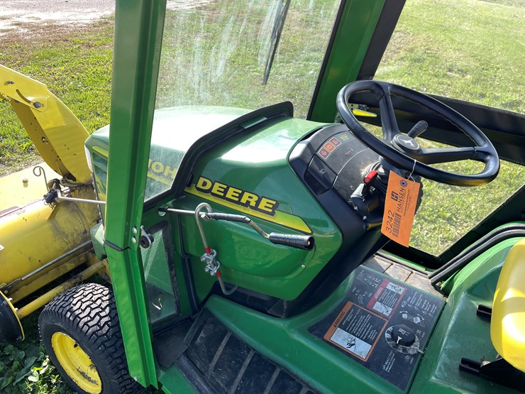 john-deere-345-image-24