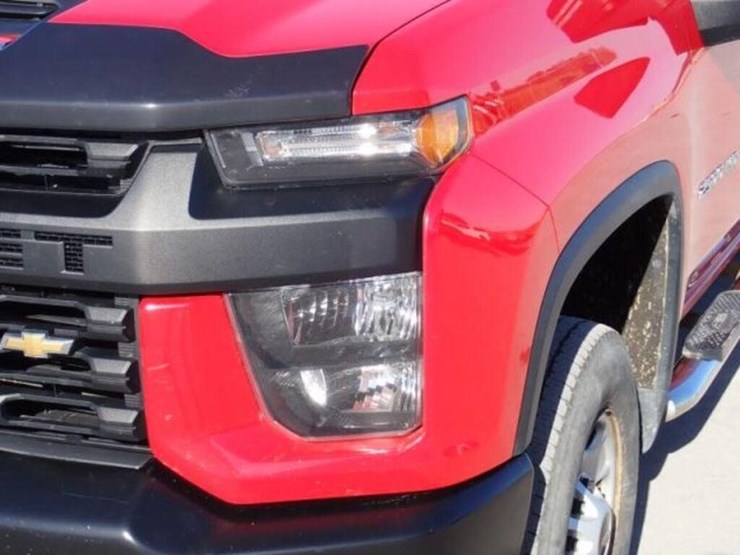 2022-chevrolet-2500hd-image-65
