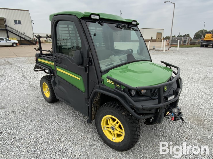 2018-john-deere-gator-image-3
