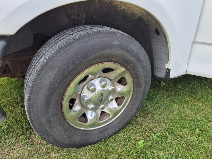 2009-ford-f250-image-9