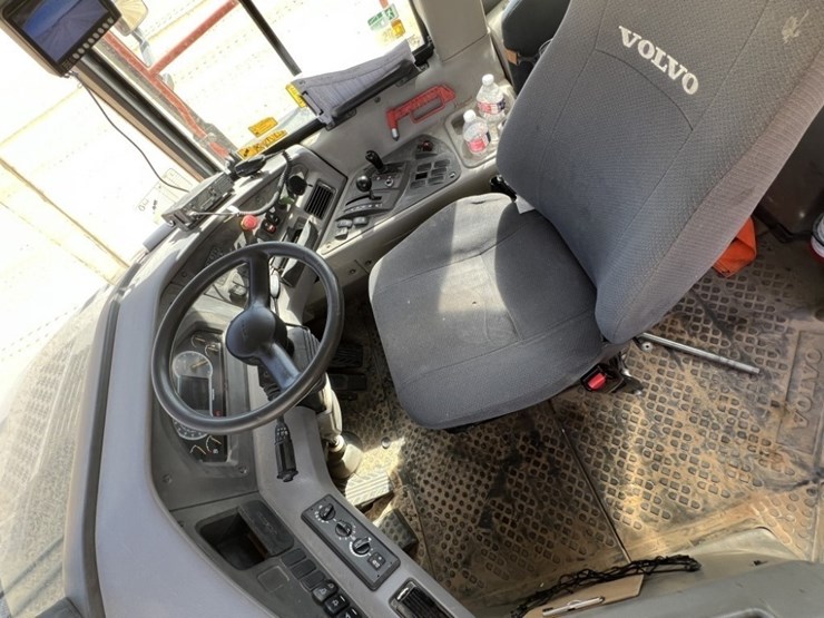 2020-volvo-a60h-image-29