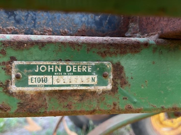 john-deere-1010-image-10