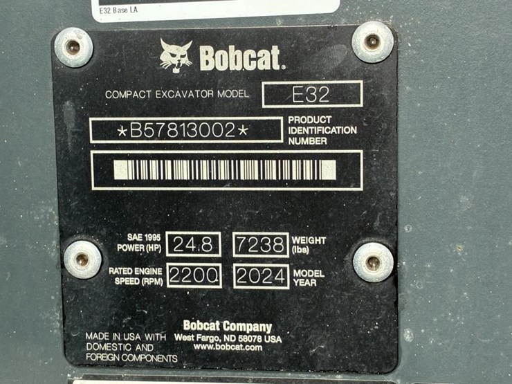 2024-bobcat-e32-image-25