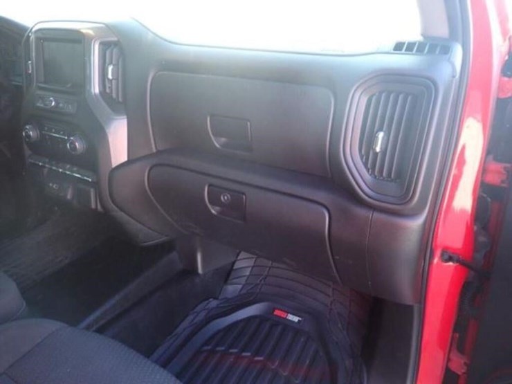 2022-chevrolet-silverado-1500-image-34